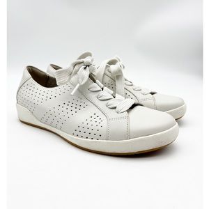 Dansko Sneakers Orli Leather Laser Cut Outs Lace Up Comfort Travel Grey Beige